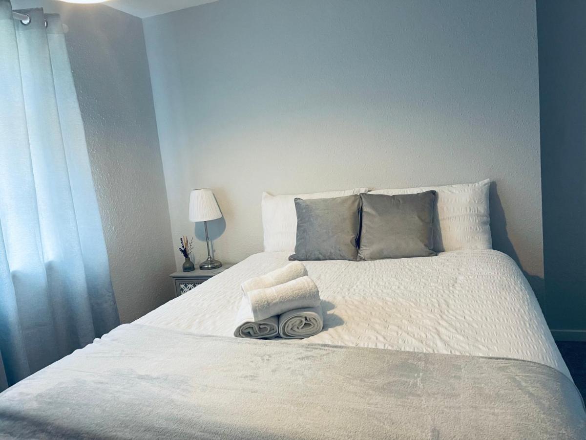 II Comfortable Room, Shared House Almondsbury Exterior photo