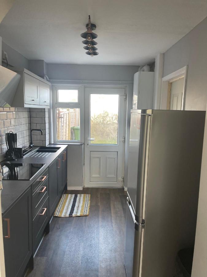 II Comfortable Room, Shared House Almondsbury Exterior photo